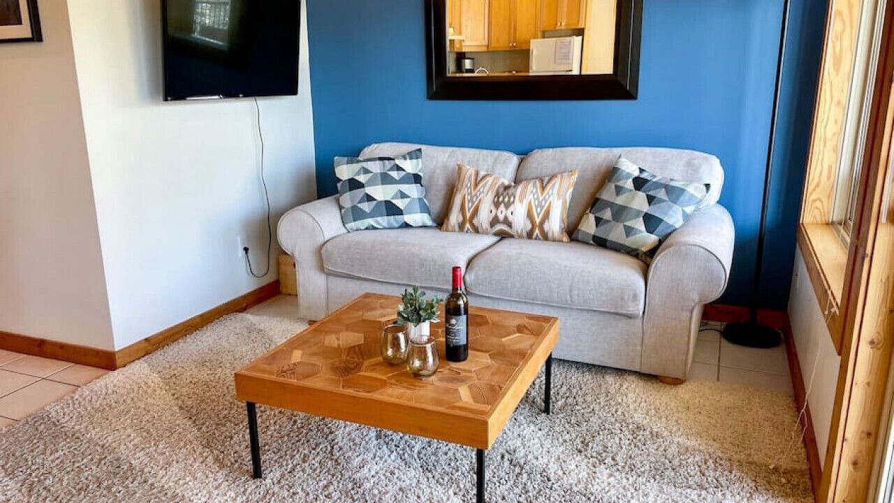 Photo of Livingroom in Okanagan-Similkameen
