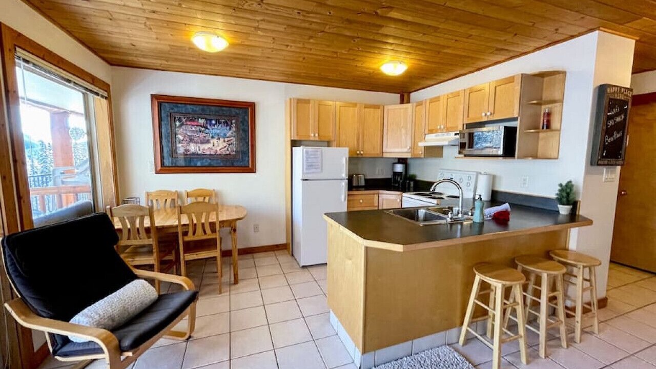 Photo of Kitchen in Okanagan-Similkameen