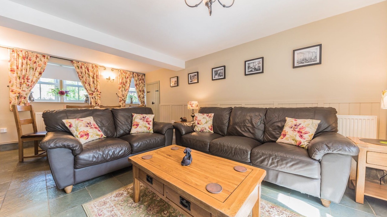 Photo of Livingroom in Low Newton