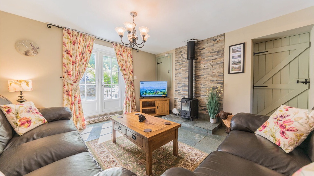 Photo of Livingroom in Low Newton
