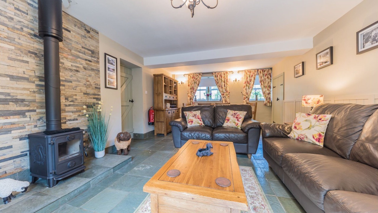 Photo of Livingroom in Low Newton