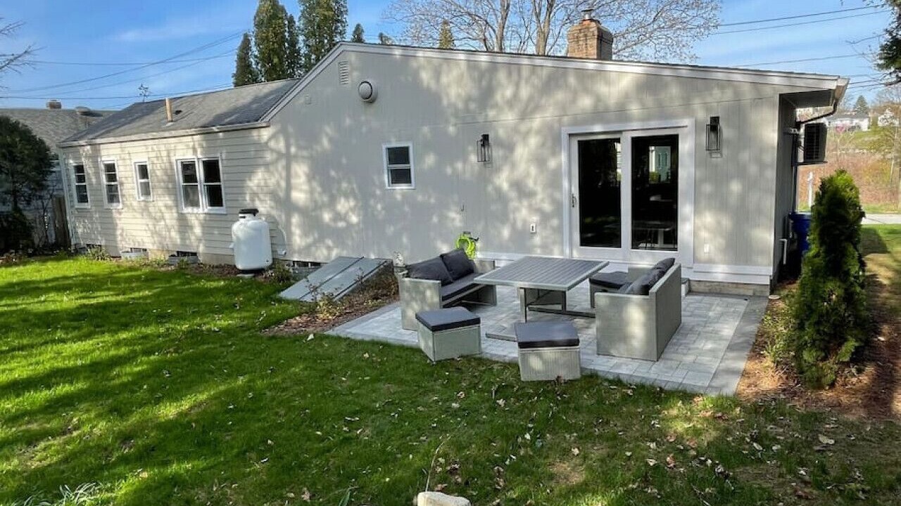 Photo of Outdoor in New London