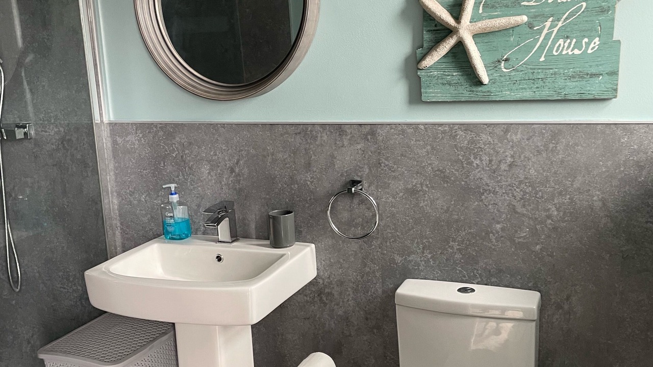 Photo of Bathroom in Wick