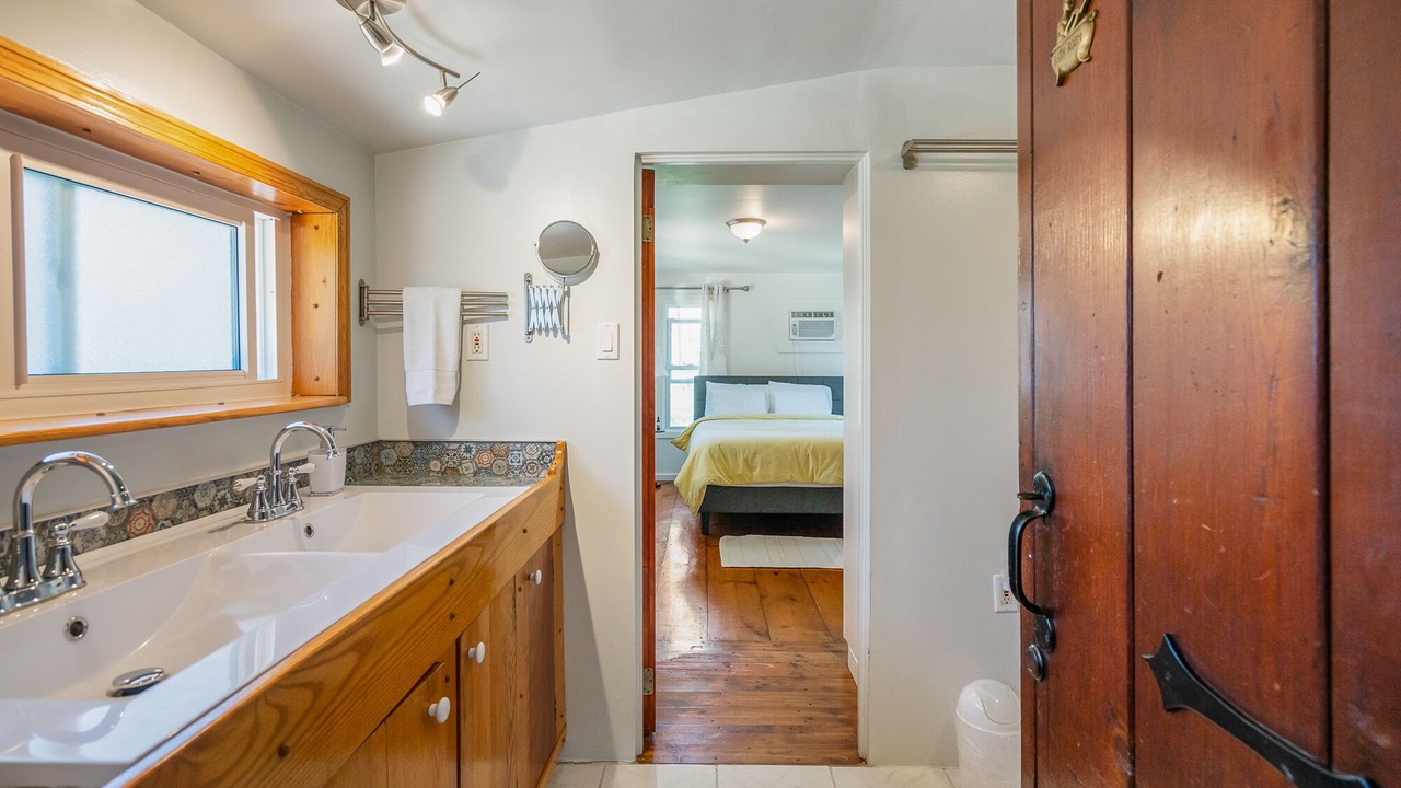 Photo of Bathroom in Fort Erie