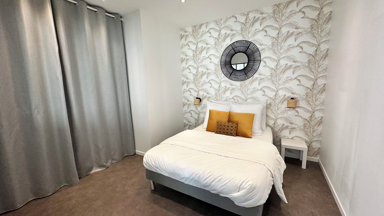 Photo of Bedroom in Ury