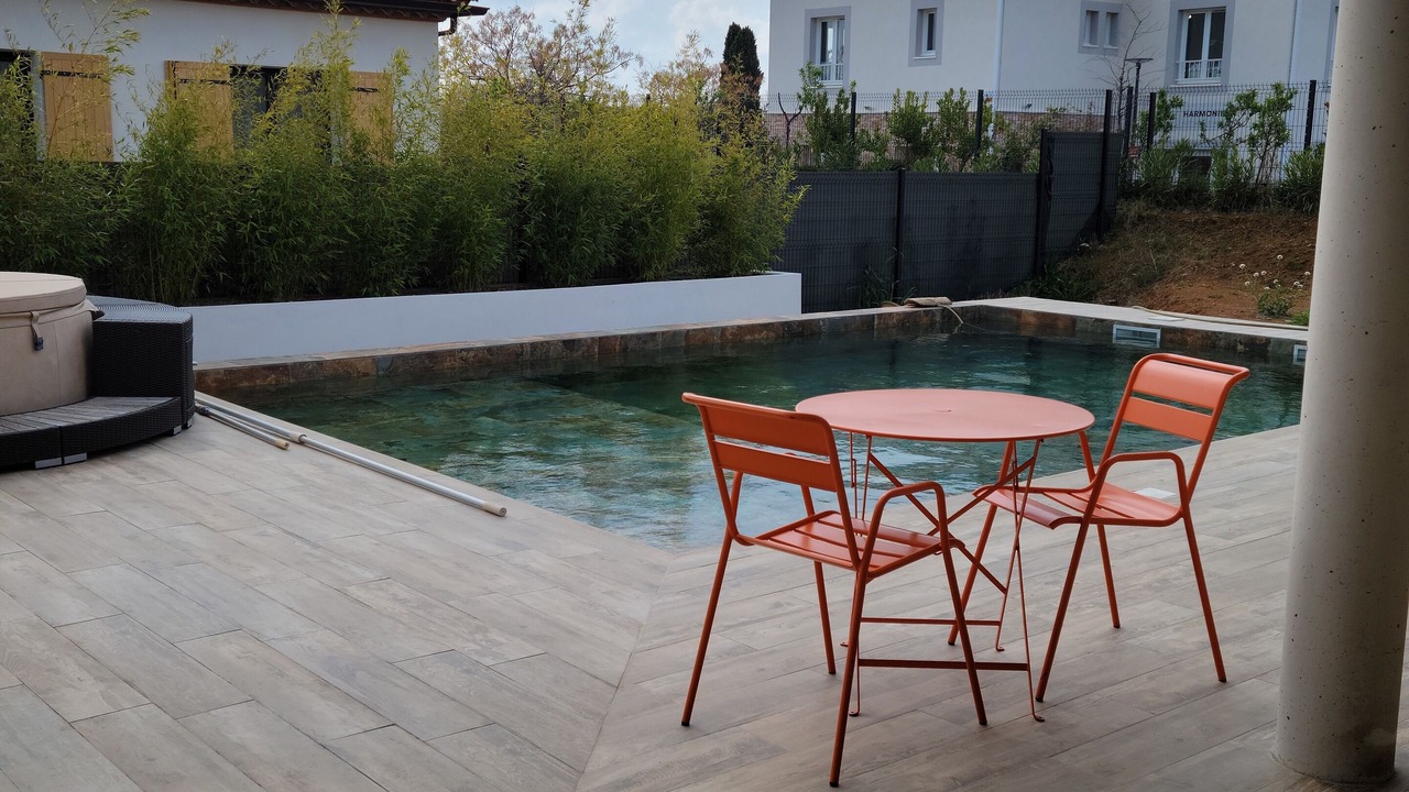 Photo of Outdoor in Lunel