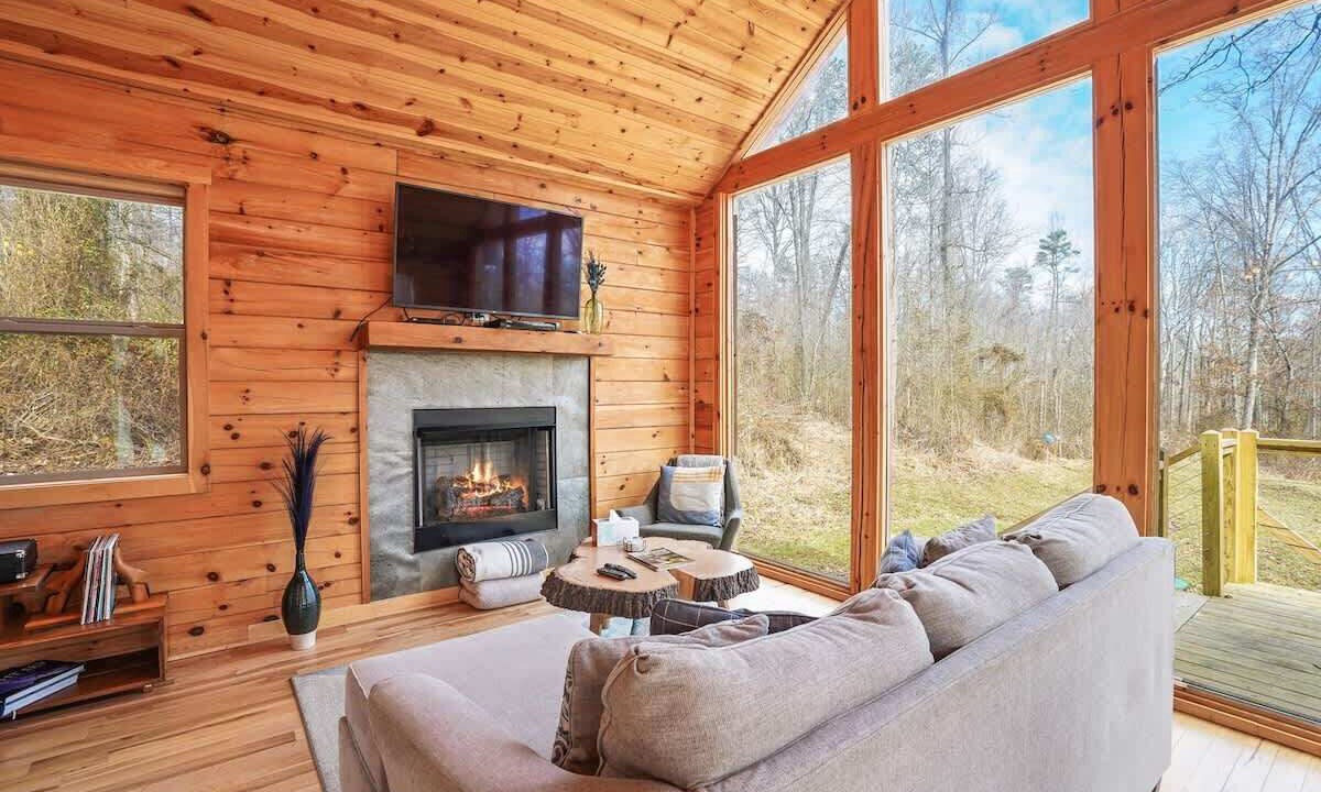 Photo of Livingroom in McArthur