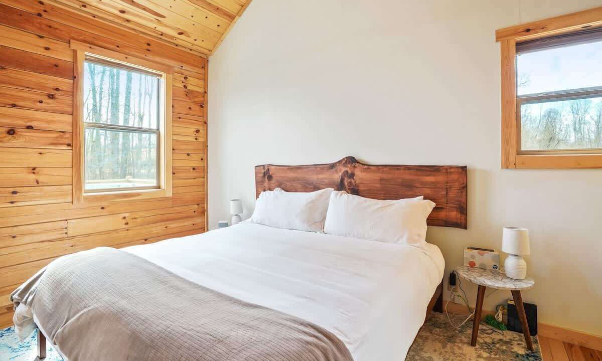 Photo of Bedroom in McArthur