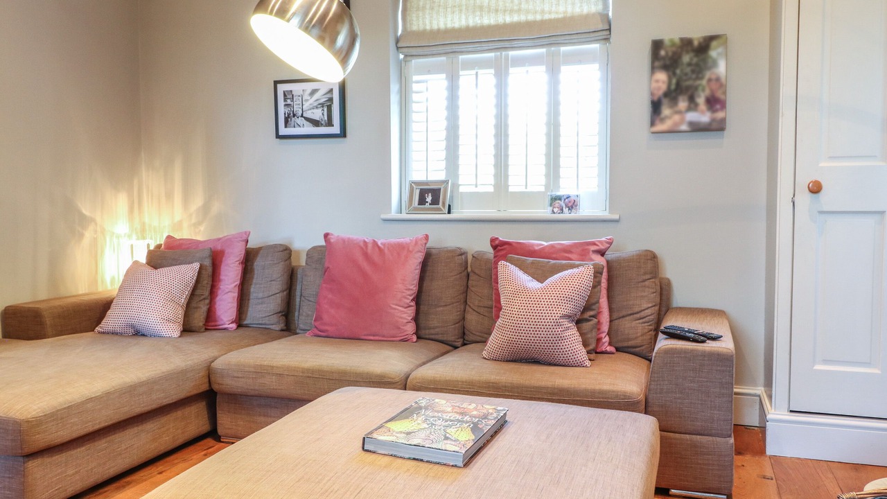 Photo of Livingroom in Burton Coggles