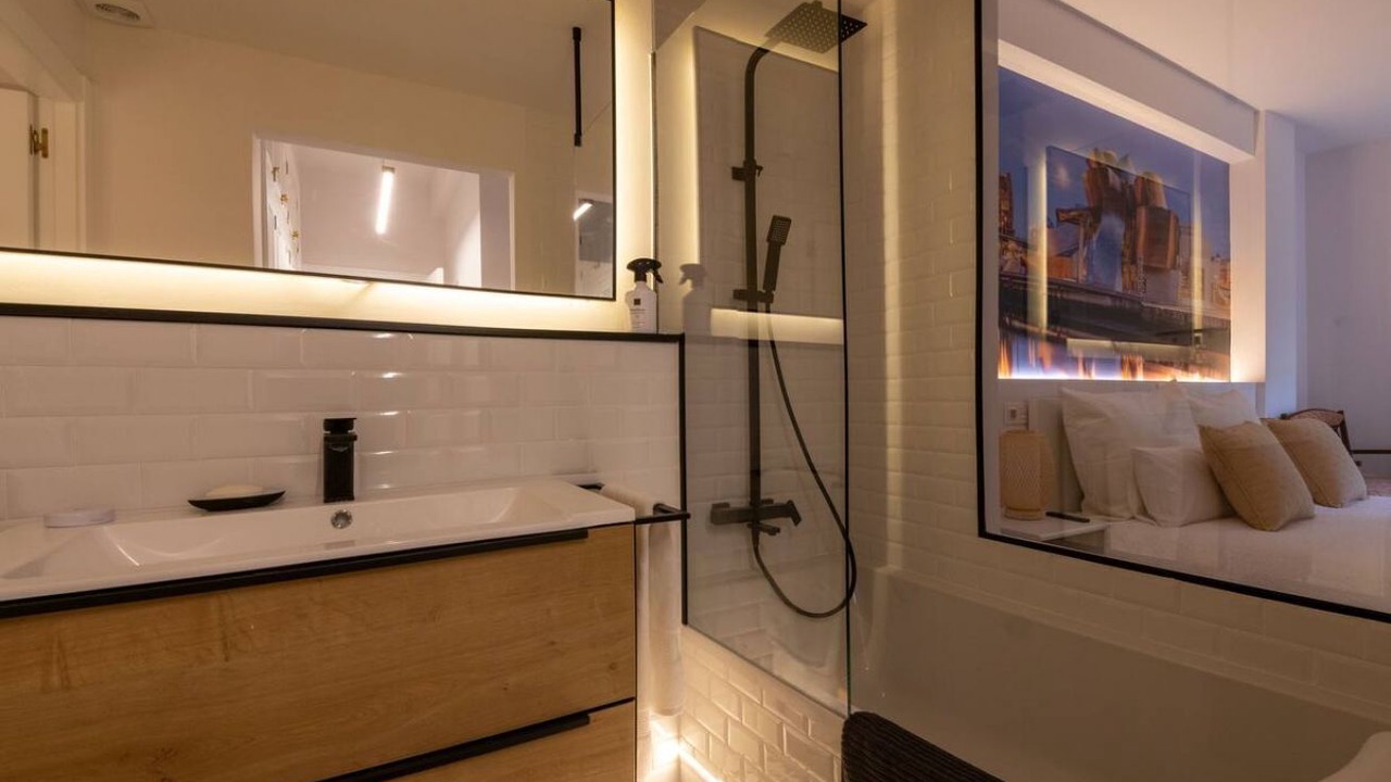 Photo of Bathroom in Bilbao City Centre