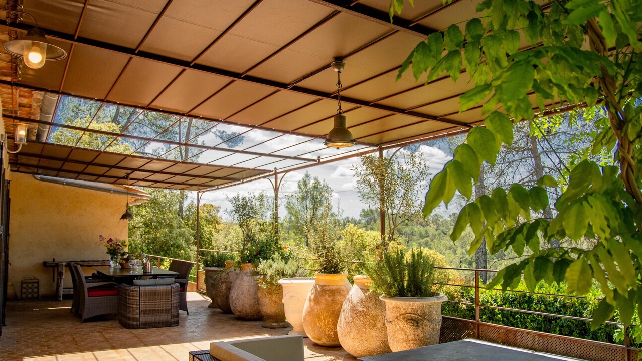 Photo of Patio Balcony in Entrecasteaux