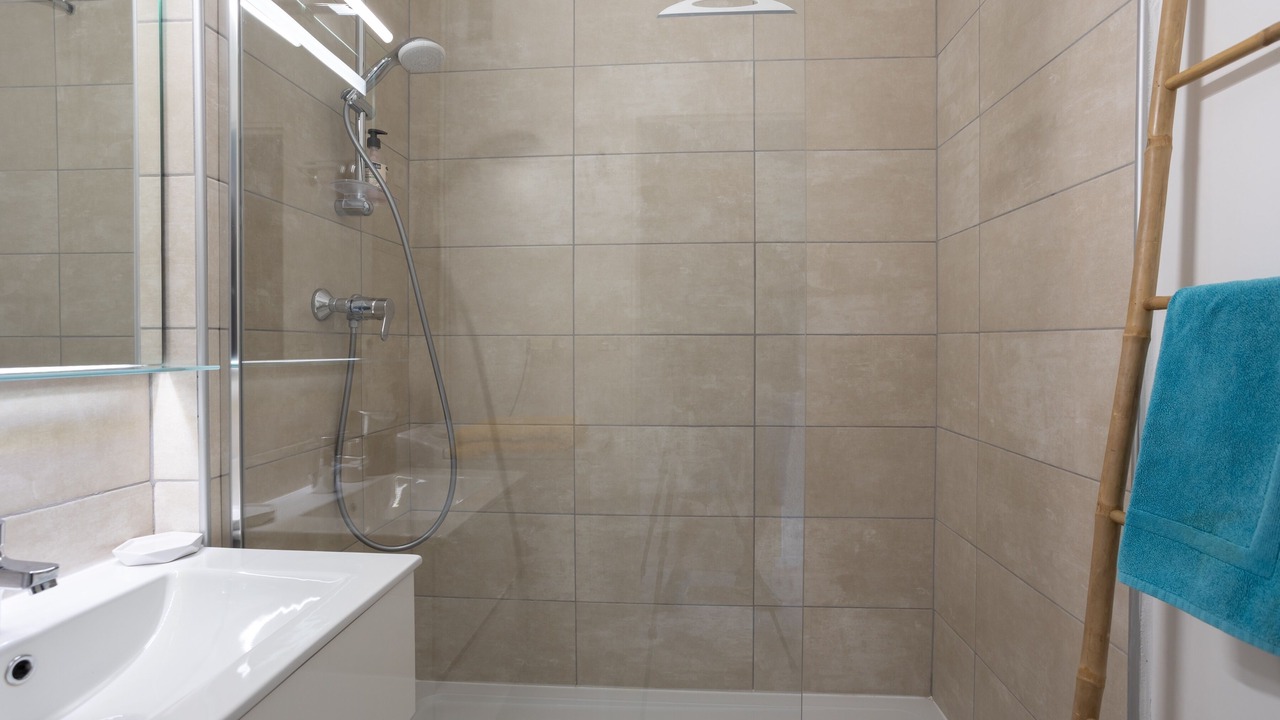 Photo of Bathroom in Embrun