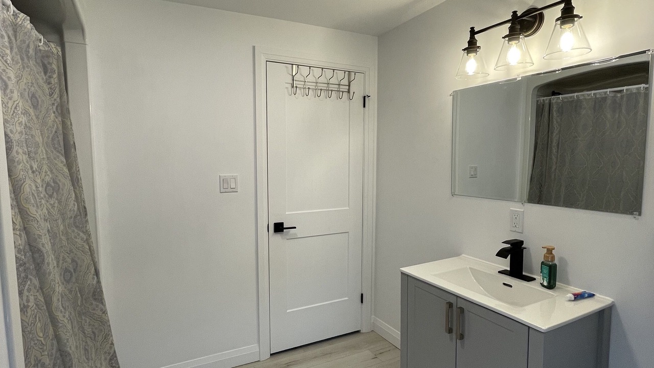 Photo of Bathroom in Port Burwell