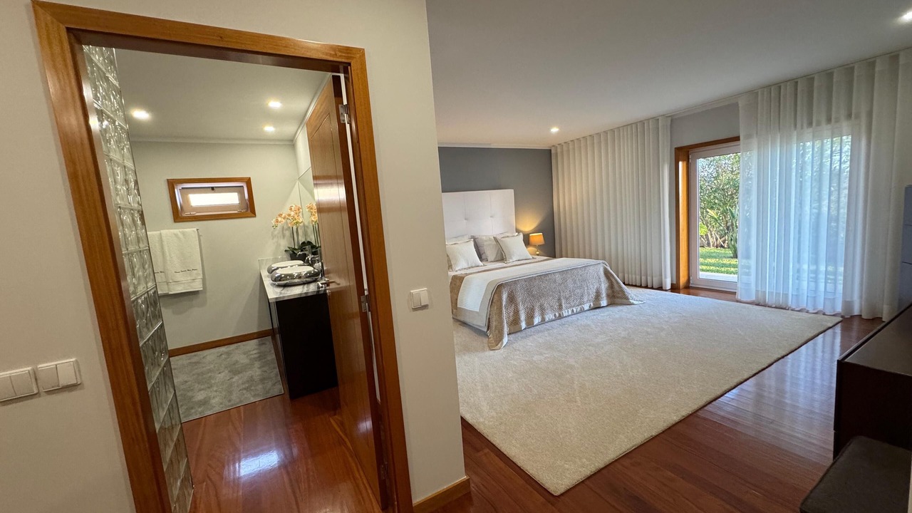 Photo of Bedroom in Portela