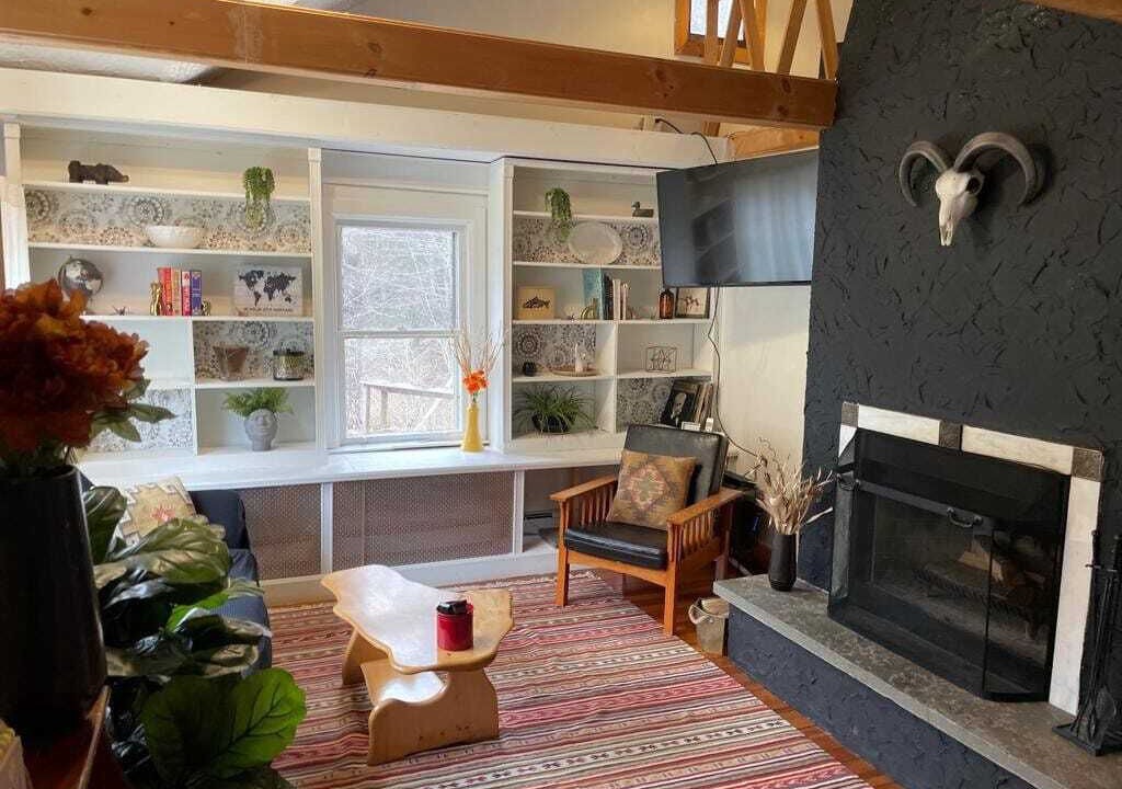Photo of Livingroom in Phoenicia