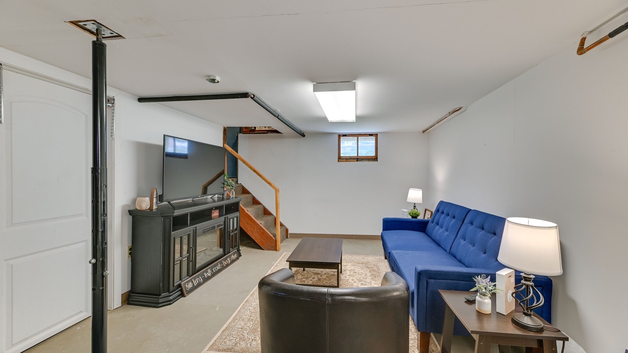 Photo of Livingroom in Hammondsport