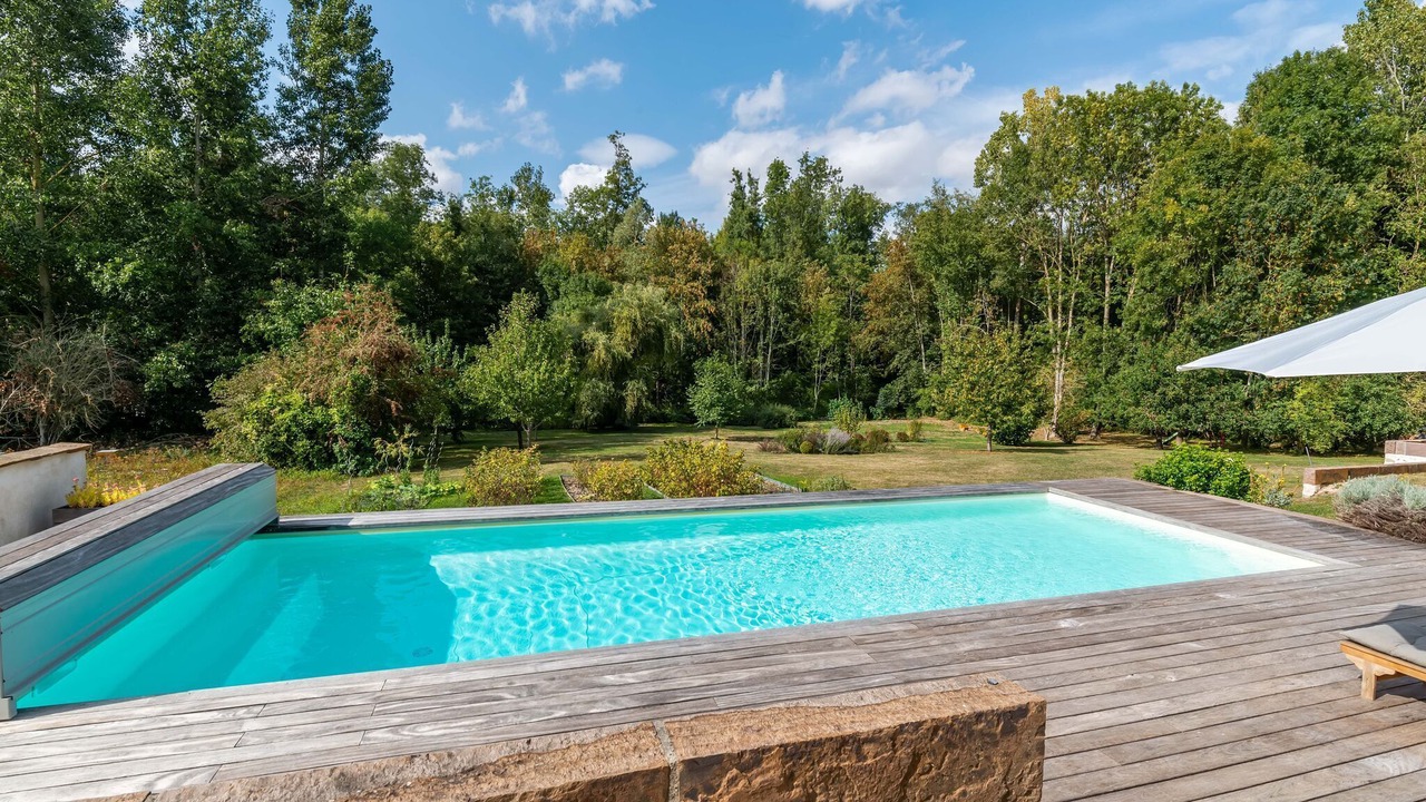 Photo of Outdoor in Yevre-le-Chatel