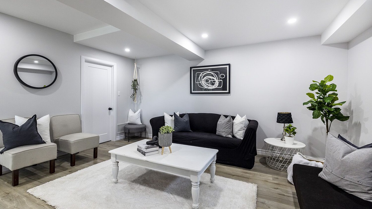 Photo of Livingroom in Scugog