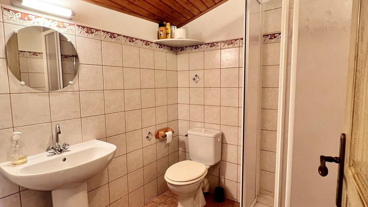 Photo of Bathroom in Villardonnel