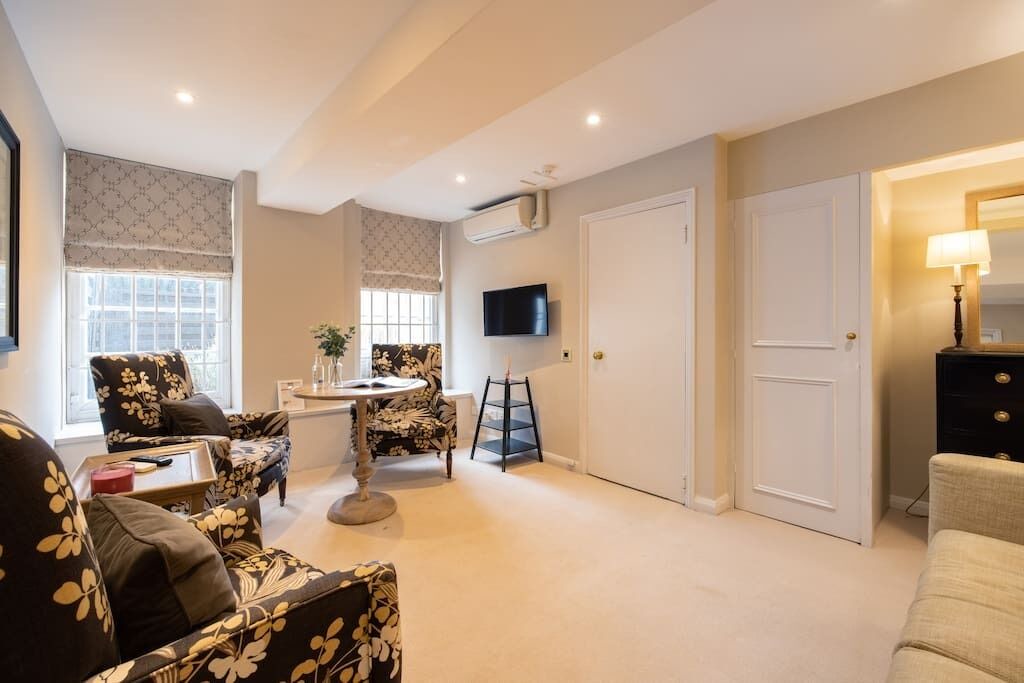 Photo of Livingroom in Knightsbridge