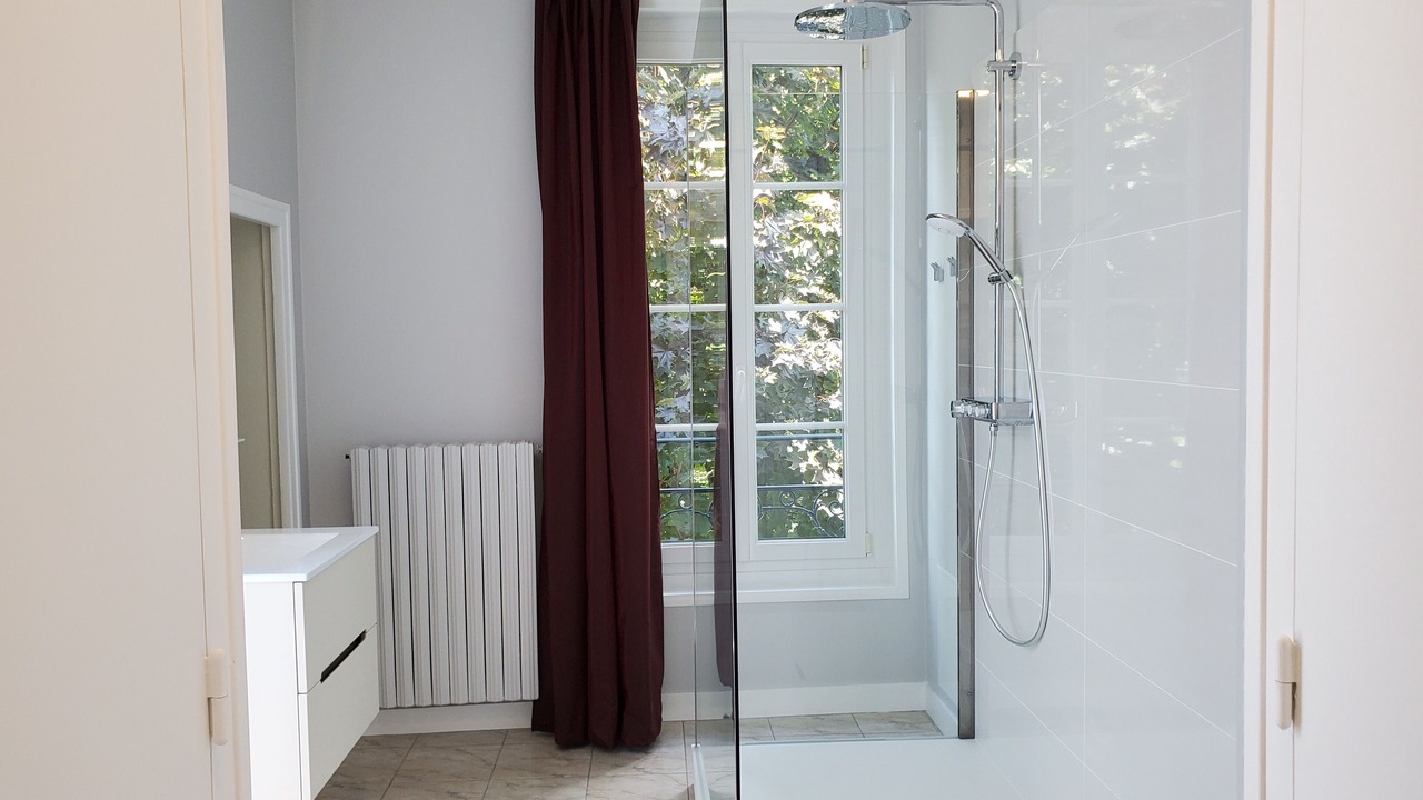 Photo of Bathroom in Cognac