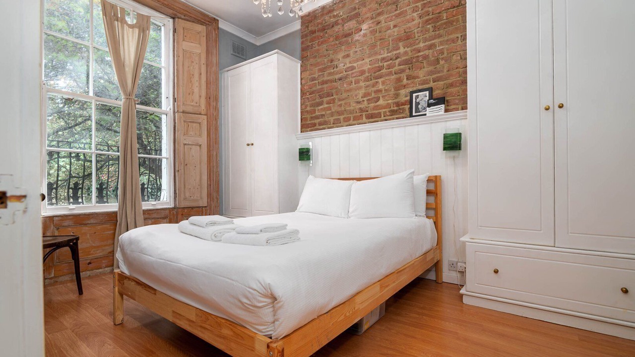 Photo of Bedroom in Cantelowes