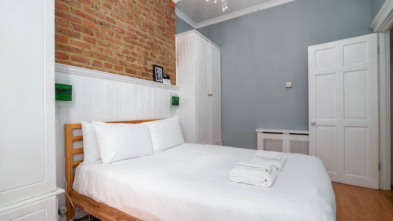 Photo of Bedroom in Cantelowes