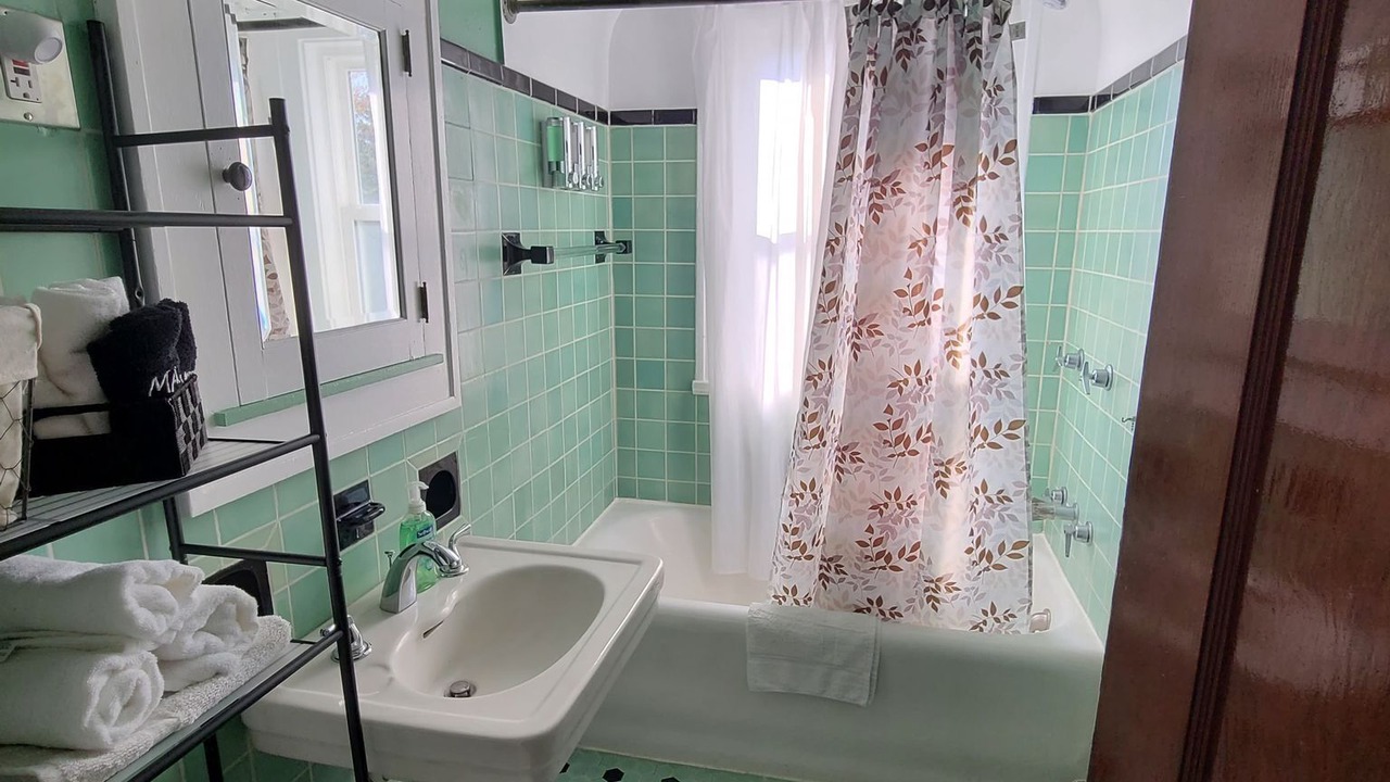 Photo of Bathroom in Oostburg