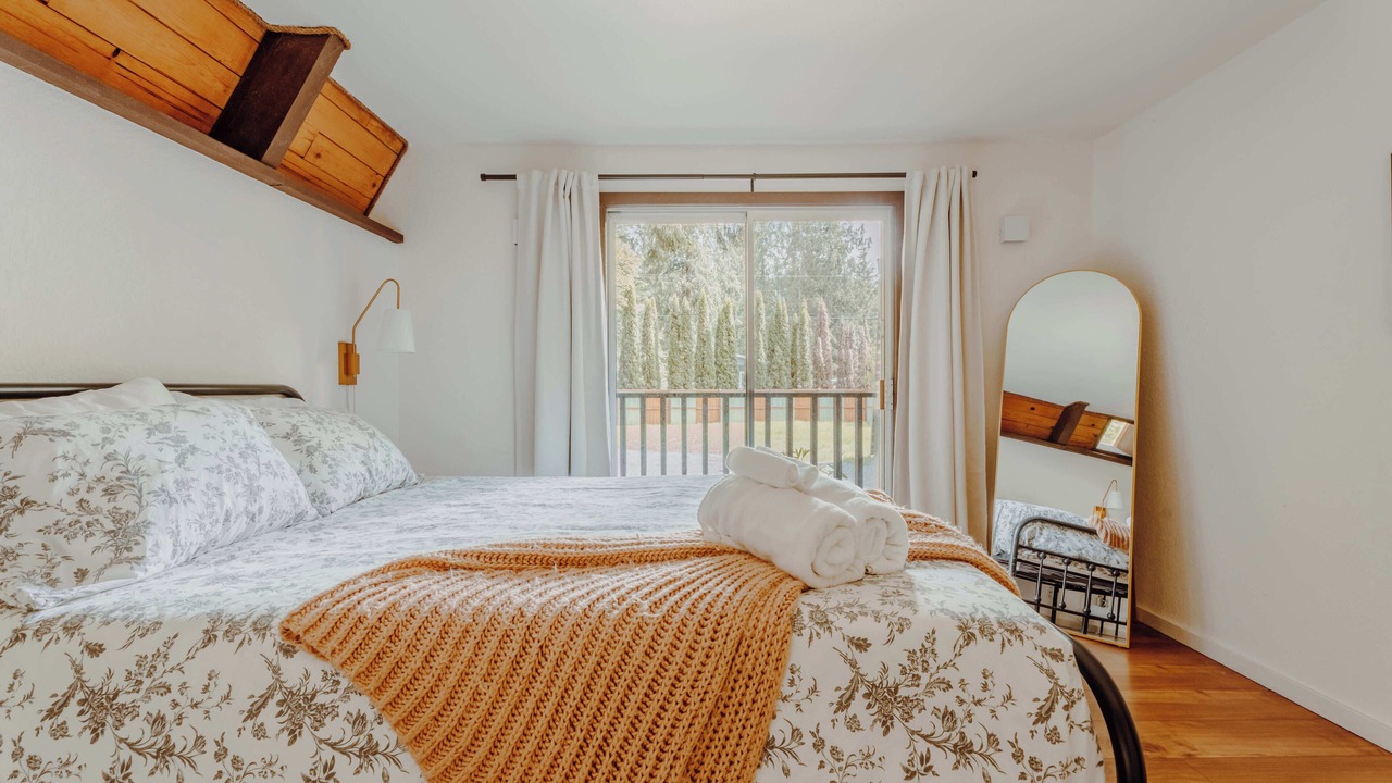 Photo of Bedroom in Concrete