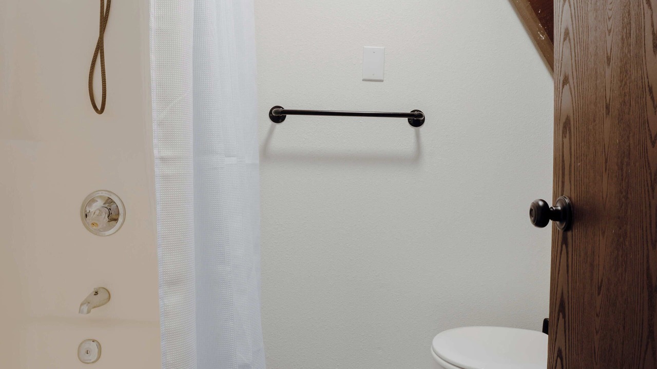 Photo of Bathroom in Concrete