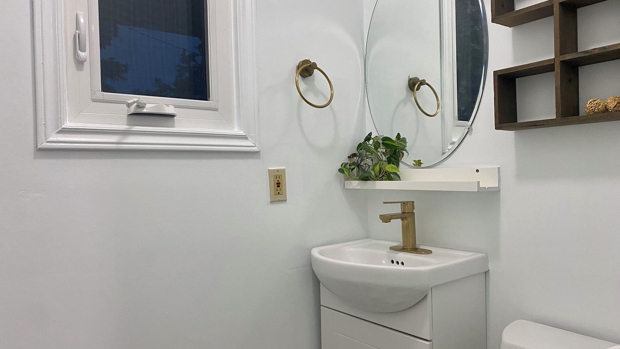 Photo of Bathroom in Thames Centre
