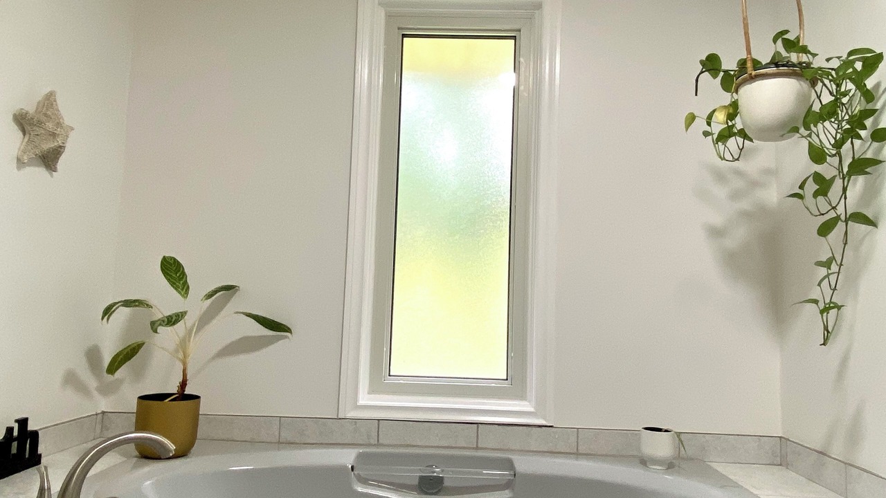 Photo of Bathroom in Thames Centre