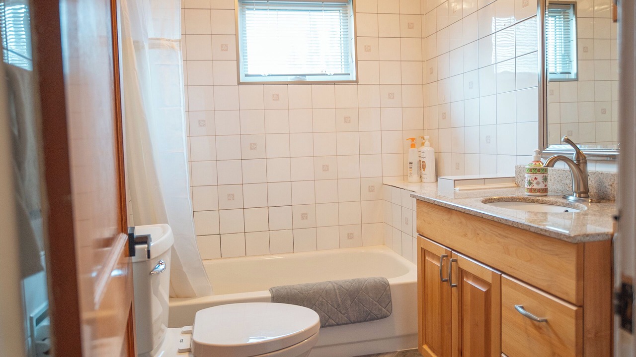 Photo of Bathroom in Sylvan Lake
