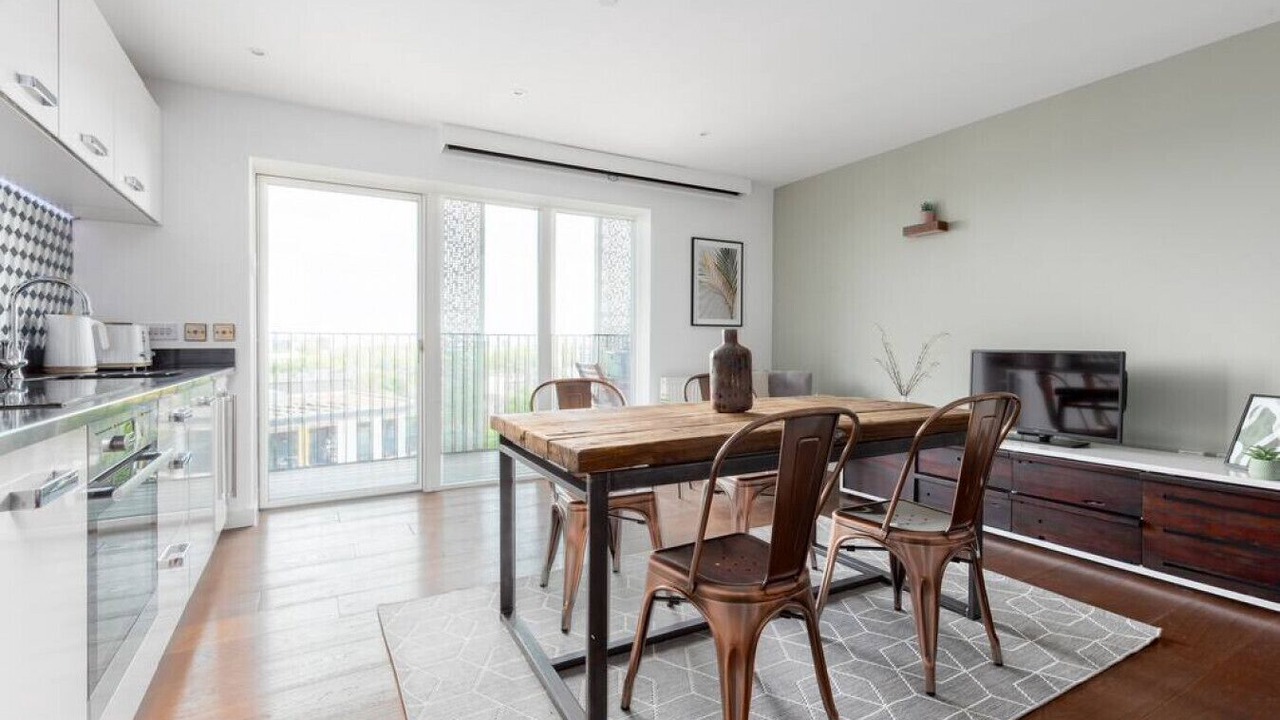 Photo of Kitchen in Hackney Central