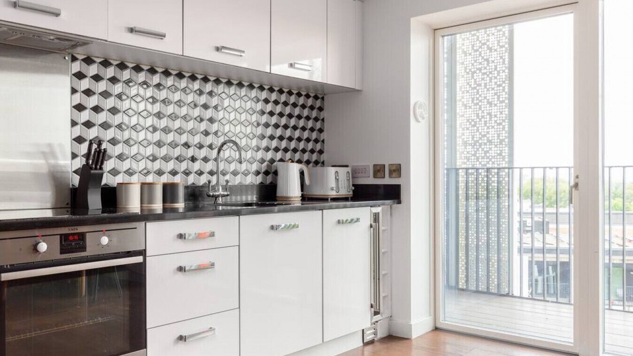 Photo of Kitchen in Hackney Central