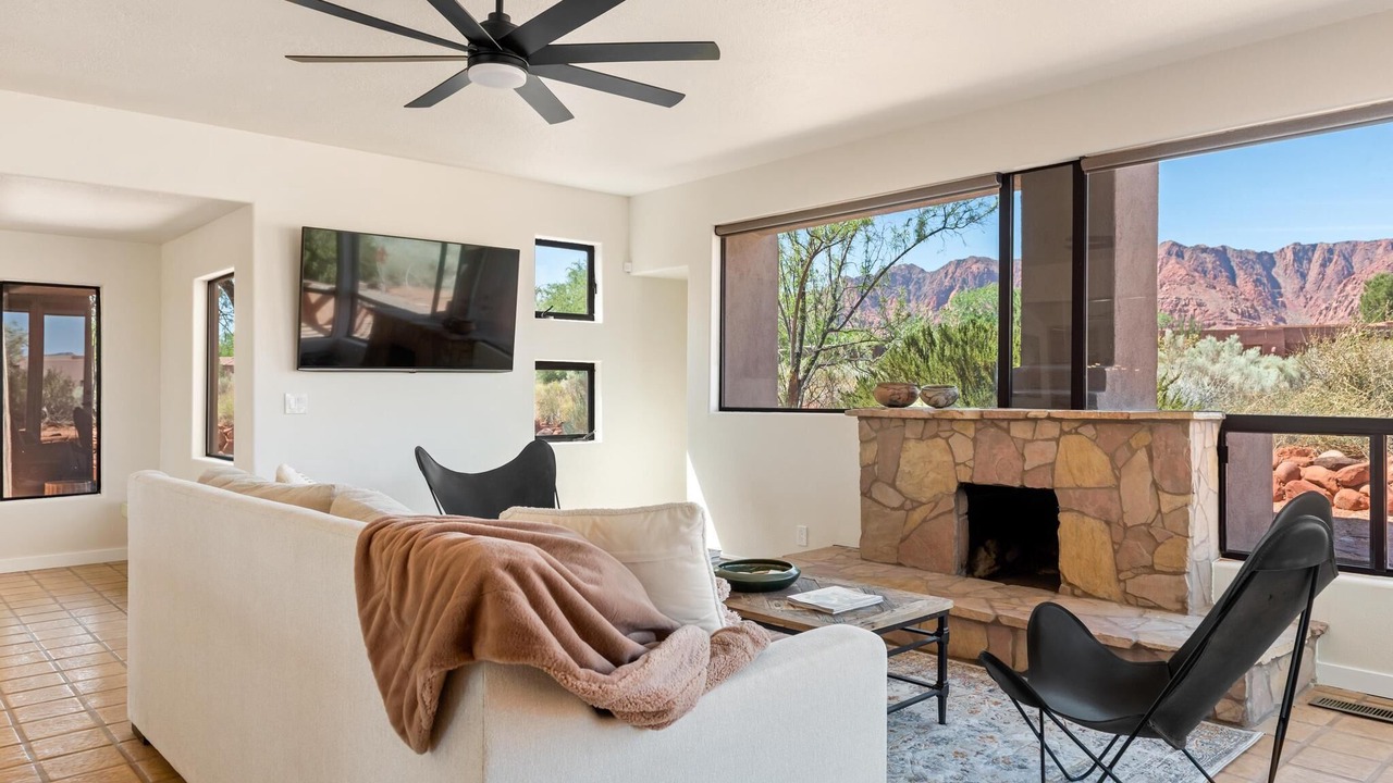 Photo of Livingroom in Ivins