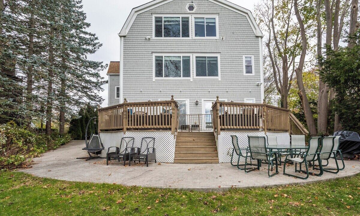 Photo of Outdoor in New London