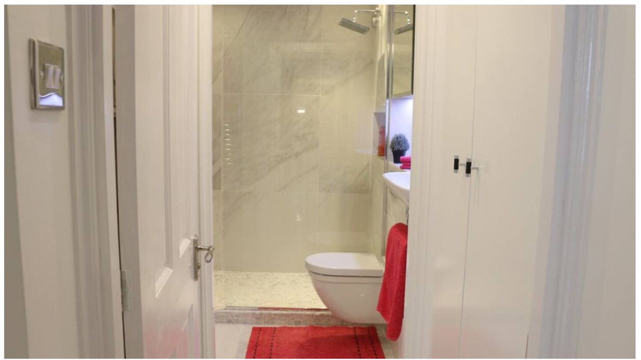 Photo of Bathroom in Brompton & Hans Town