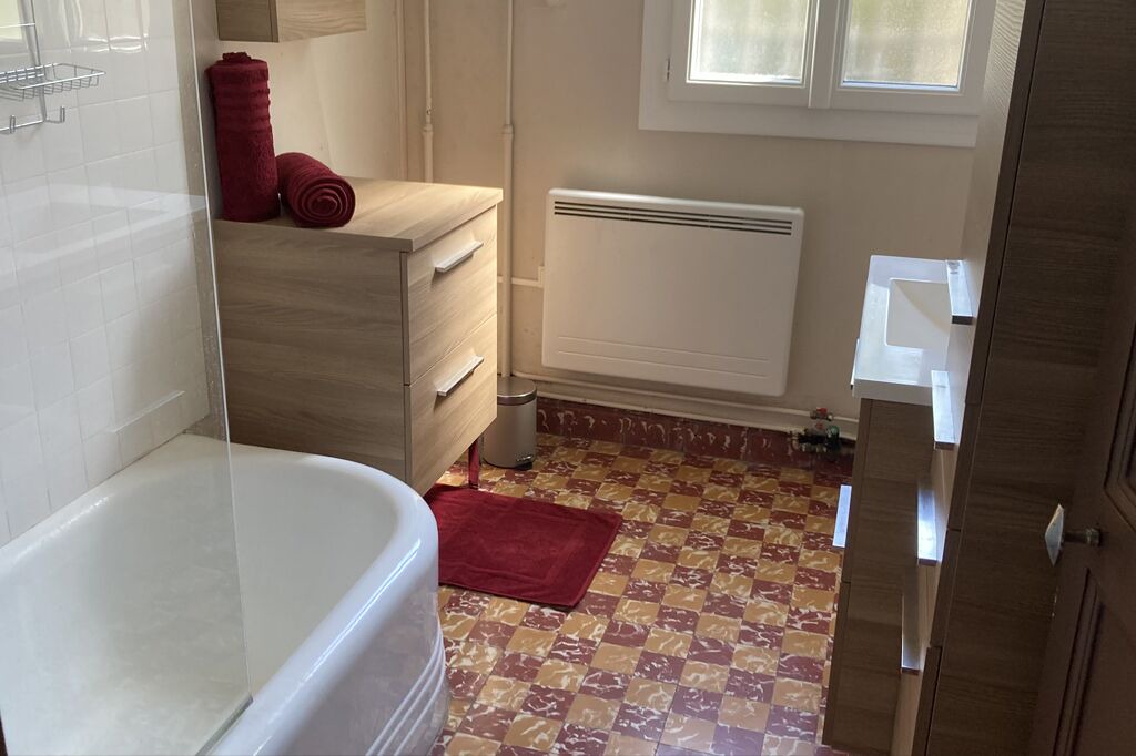 Photo of Bathroom in Caumont-sur-Durance