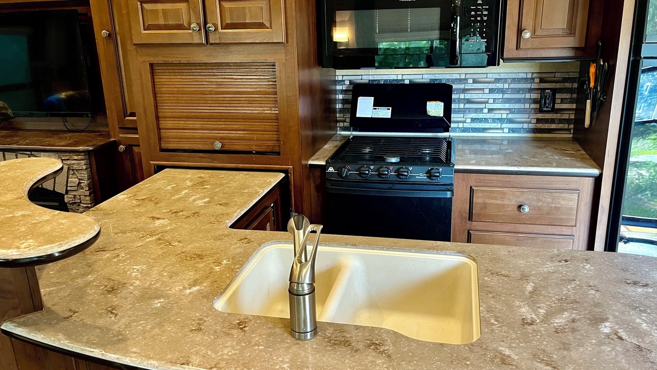 Photo of Kitchen in Lolo