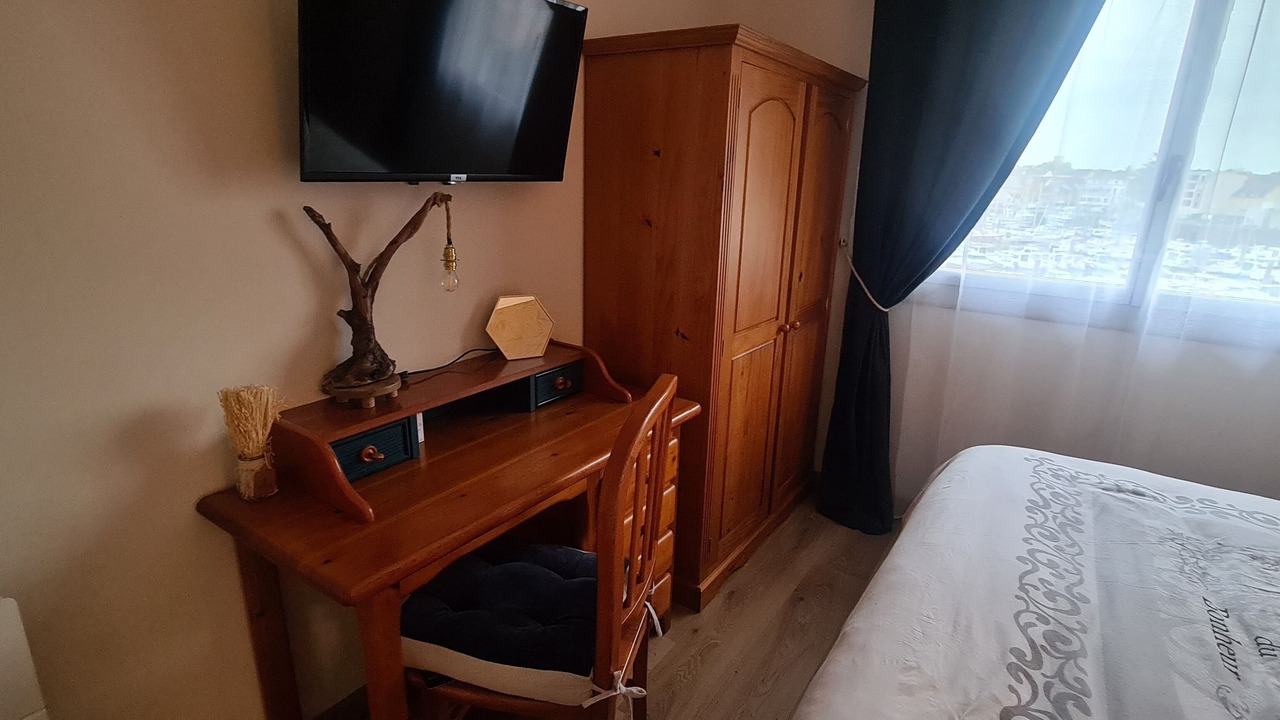 Photo of Bedroom in Grandcamp-Maisy
