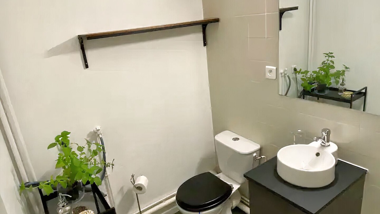 Photo of Bathroom in Voltaire - Saint Amour