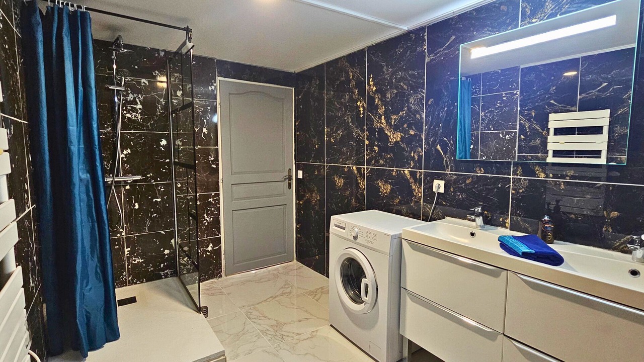 Photo of Bathroom in Bram