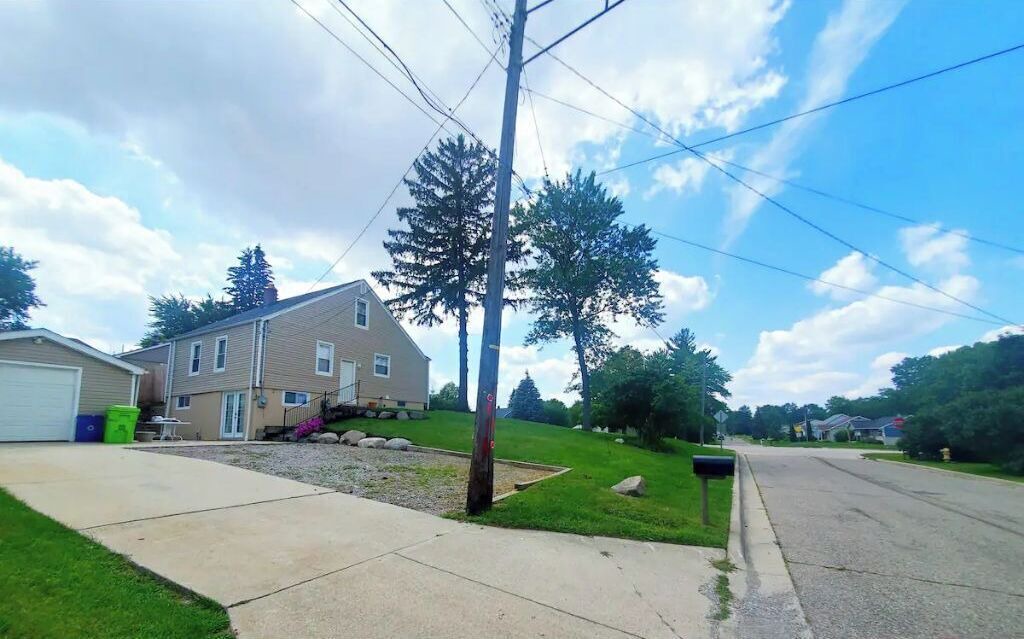 Photo of Outdoor in Pontiac