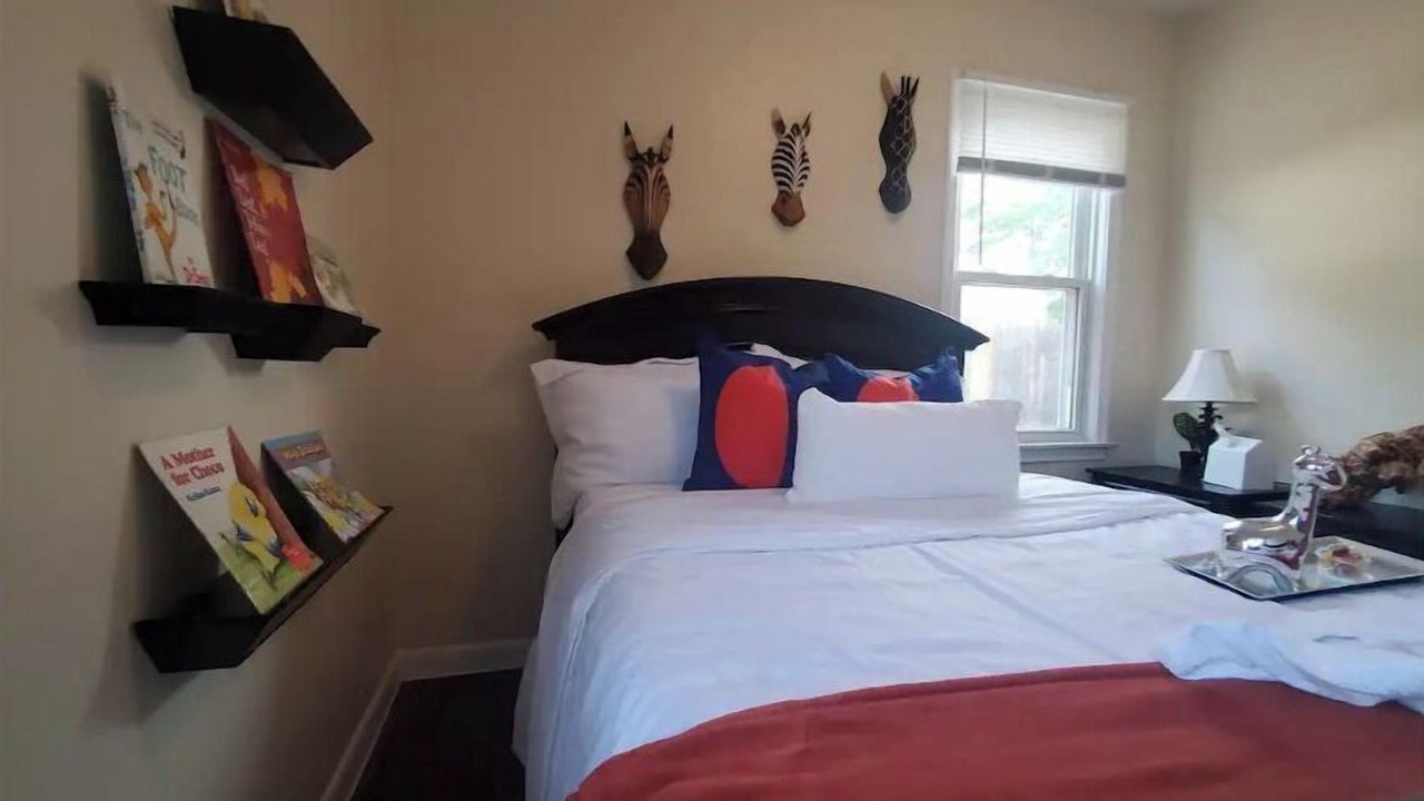 Photo of Bedroom in Pontiac