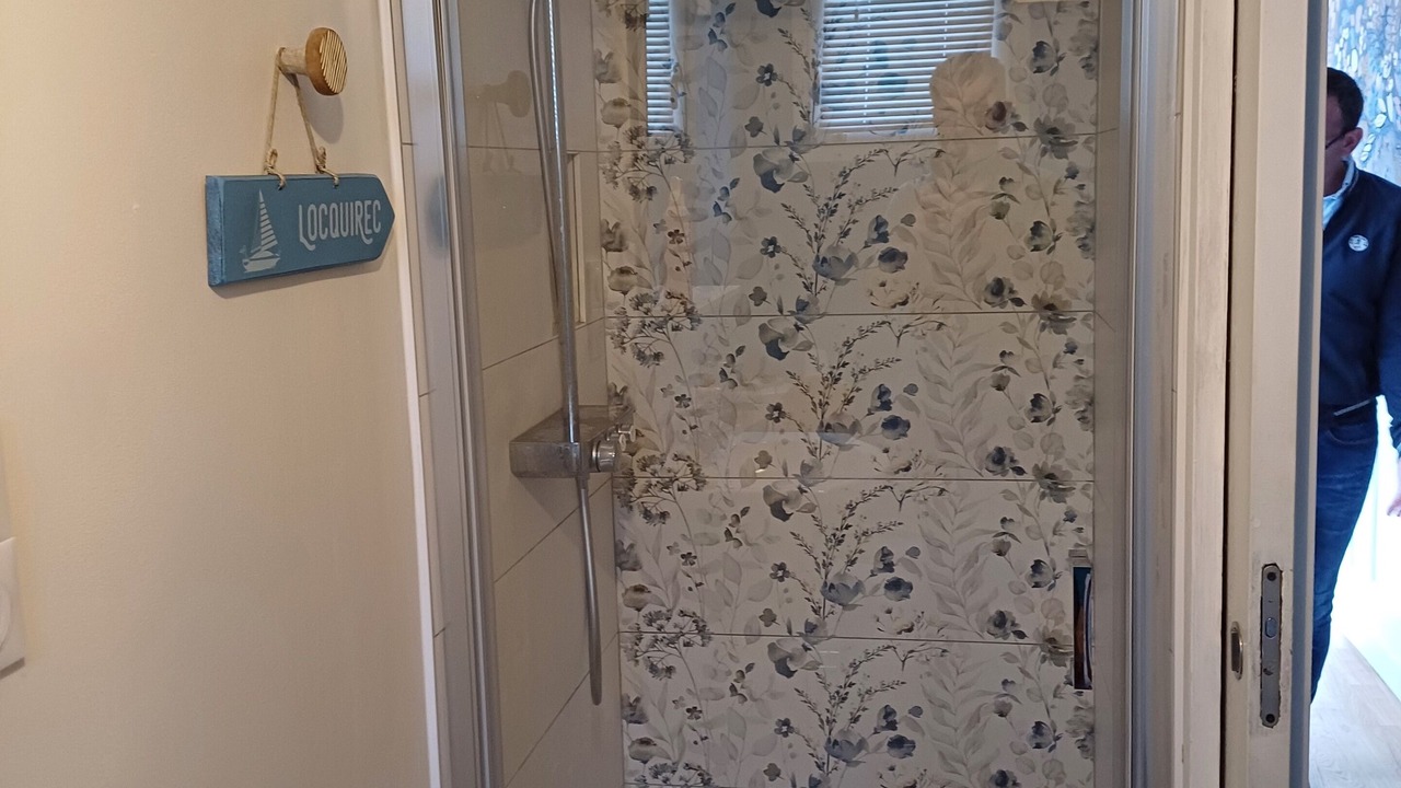 Photo of Bathroom in Locquirec