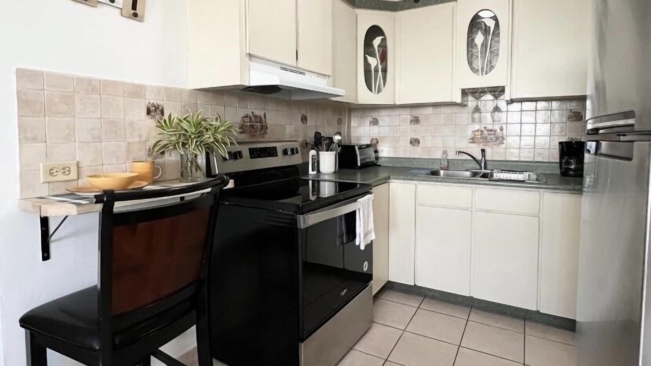 Photo of Kitchen in Davis Tract