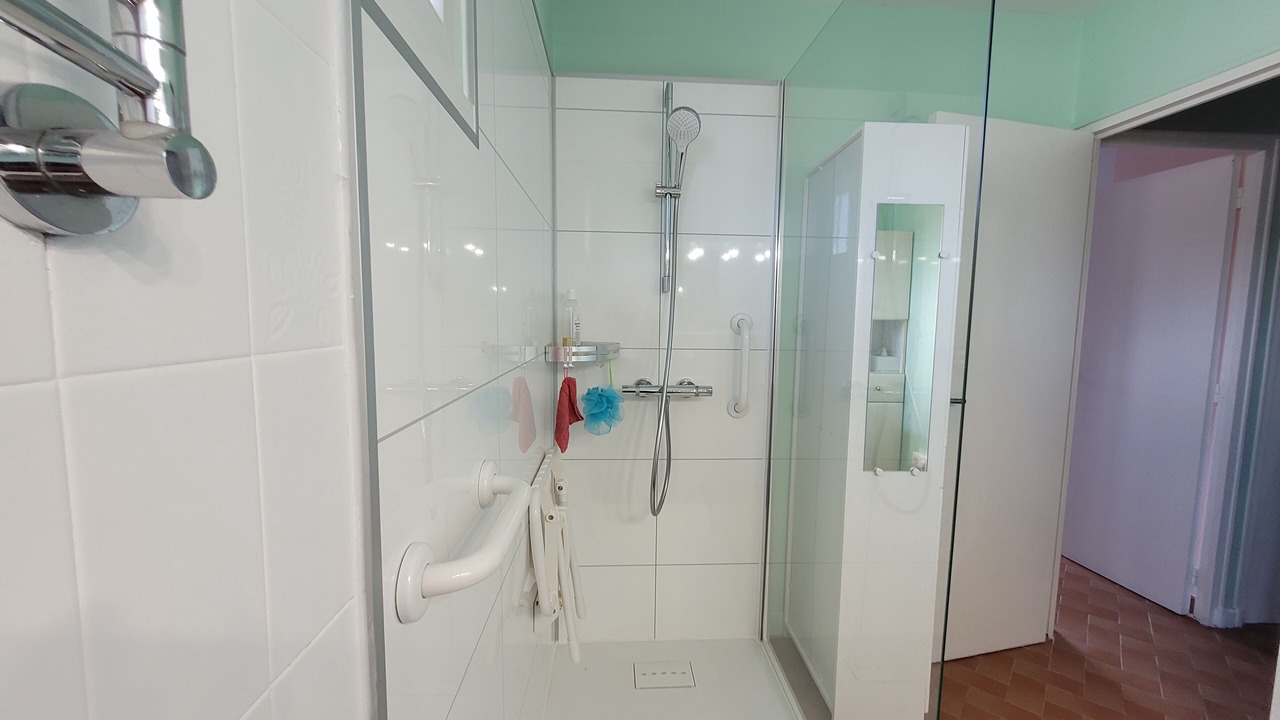 Photo of Bathroom in Sormiou