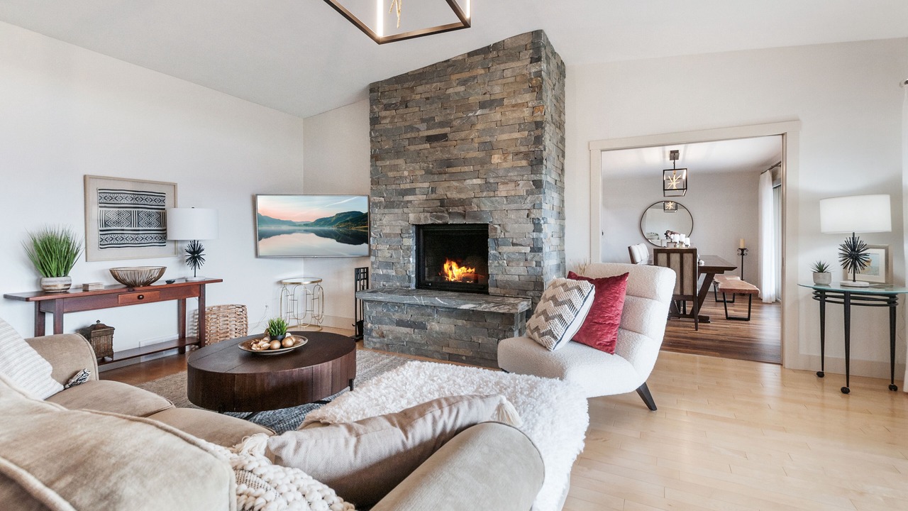 Photo of Livingroom in Okanagan-Similkameen