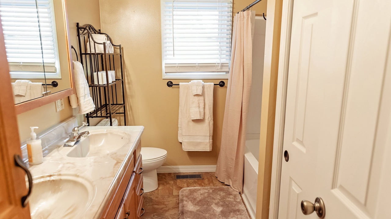 Photo of Bathroom in Mountain Grove